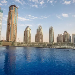 Отель DHH - Cayan Tower бассейн