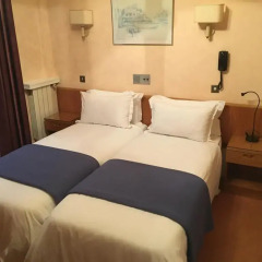 Crystal Hotel 3* Стандартный номер с 2 отдельными кроватями фото 2