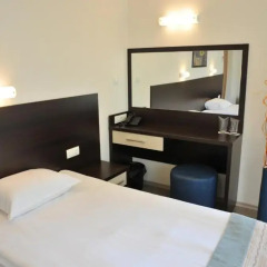 Hotel Burgas Free University комната для гостей