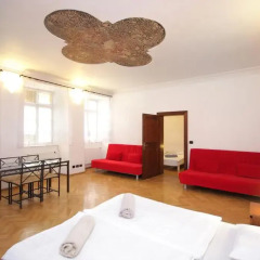 Апартаменты Tomasska Apartments Прага комната для гостей фото 4