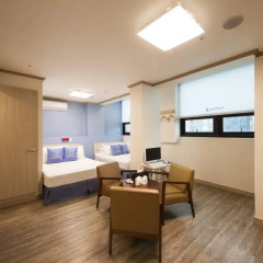 Отель K-guesthouse Sinchon 2 2* Семейный номер Делюкс с двуспальной кроватью фото 4