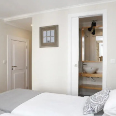 Отель Flores Guest House 4* Номер Комфорт с различными типами кроватей фото 10