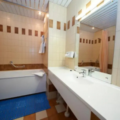 Бизнес-отель Нептун 4* Люкс разные типы кроватей фото 4