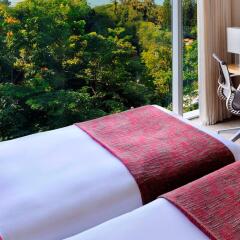Отель Le Méridien Singapore, Sentosa 5* Стандартный номер с 2 отдельными кроватями