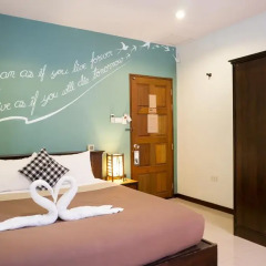 Отель Bt Inn Patong 3* Улучшенный номер двуспальная кровать фото 4