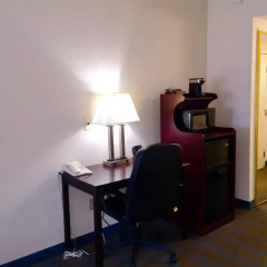 Отель Comfort Suites Tulare 2* Люкс с различными типами кроватей
