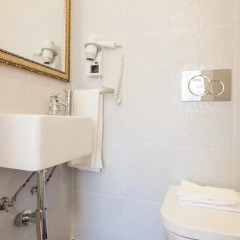 Be Lisbon Hostel Улучшенный номер фото 6