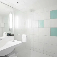 Отель Novotel Zurich Airport Messe 4* Улучшенный номер с различными типами кроватей