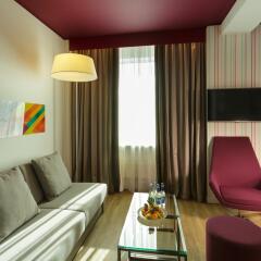 Отель Park Inn Central Tallinn 4* Люкс с различными типами кроватей фото 2