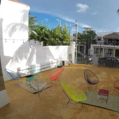 Отель The Mermaid Hostel Beach - Adults Only Мексика, Канкун - отзывы, цены и фото номеров - забронировать отель The Mermaid Hostel Beach - Adults Only онлайн с домашними животными
