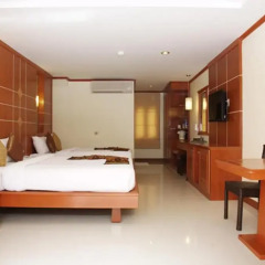 Отель Lanta Casuarina Beach Resort 3* Стандартный семейный номер с двуспальной кроватью