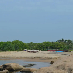 Отель Aqua Front Yala Resort пляж