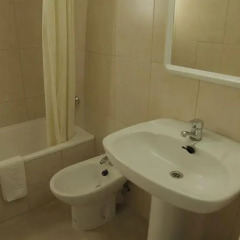 Отель Apartamento Calafats - Lloret Beach Испания, Льорет-де-Мар - отзывы, цены и фото номеров - забронировать отель Apartamento Calafats - Lloret Beach онлайн ванная фото 2