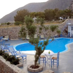 Отель LavaRock Villa бассейн
