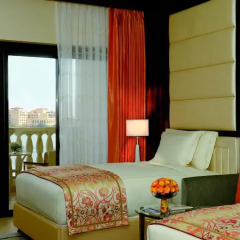 Отель The Ritz-Carlton Abu Dhabi, Grand Canal 5* Стандартный номер с различными типами кроватей фото 6