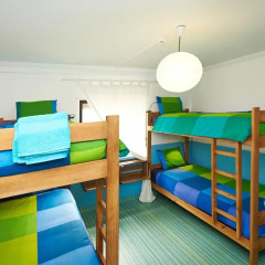 The Community Surf Hostel Ericeira детские мероприятия