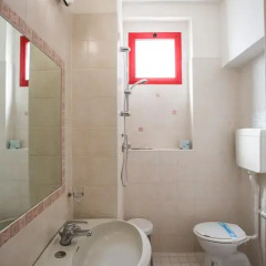 Hotel Nizza 2* Номер с общей ванной комнатой с различными типами кроватей (общая ванная комната) фото 10