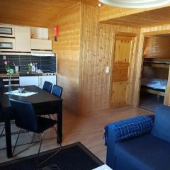 Отель Tjeldsundbrua Camping Коттедж с различными типами кроватей фото 6