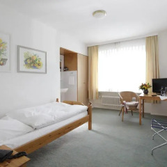 Hotel Cafe am Park Стандартный номер с различными типами кроватей (общая ванная комната)