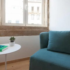 Отель Feels Like Home Rossio Prime Suites 4* Стандартный номер с 2 отдельными кроватями (общая ванная комната) фото 29