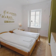 Hostel Chmielna 5 Стандартный номер с 2 отдельными кроватями (общая ванная комната) фото 2