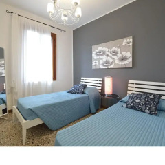 Отель Madame V Apartments Италия, Венеция - отзывы, цены и фото номеров - забронировать отель Madame V Apartments онлайн комната для гостей фото 5