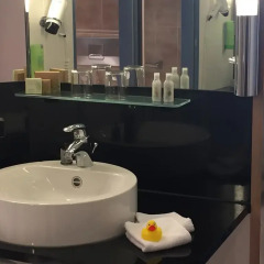 Movenpick Hotel München Airport 4* Улучшенный номер с различными типами кроватей
