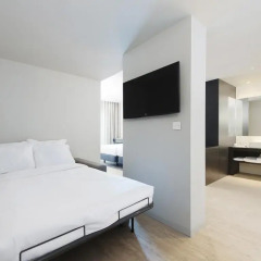 TRYP Lisboa Aeroporto Hotel 4* Стандартный семейный номер с двуспальной кроватью фото 2