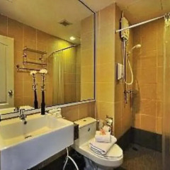Отель Aloha Residence Пхукет ванная фото 2