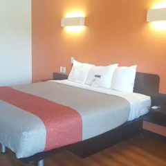 Отель Motel 6 Columbus OSU 2* Стандартный номер с различными типами кроватей фото 4