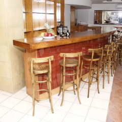 Отель Athina Inn гостиничный бар