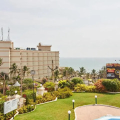 The Gateway Hotel Beach Road фото 3