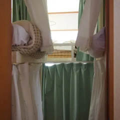 Отель Kumamoto Guesthouse Minami Aso Little Asia Кровать в общем номере фото 5