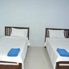 Отель Jomthong Guesthouse 2* Стандартный номер с 2 отдельными кроватями фото 10