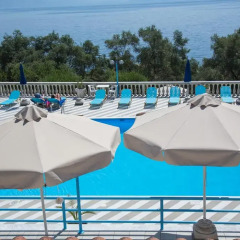Апартаменты Brentanos Apartments ~ A ~ View of Paradise бассейн фото 2