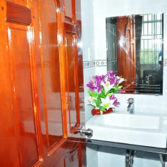 Hoang Duc Hotel 3* Стандартный номер с различными типами кроватей фото 4