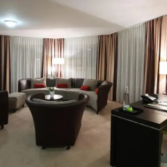 Lindner Hotel & Residence Main Plaza 4* Номер Бизнес с различными типами кроватей фото 4