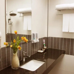 Отель Shadi Home & Residence ванная