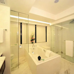 Отель Crowne Plaza Hotel & Suites Landmark Shenzhen Китай, Шэньчжэнь - отзывы, цены и фото номеров - забронировать отель Crowne Plaza Hotel & Suites Landmark Shenzhen онлайн ванная фото 2