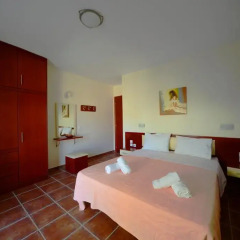 Отель Aselinos Suites 3* Коттедж с различными типами кроватей фото 3
