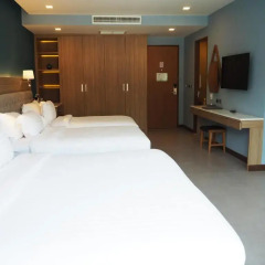 Отель BlueSotel Krabi Ao Nang Beach 4* Семейный номер Делюкс с различными типами кроватей фото 2