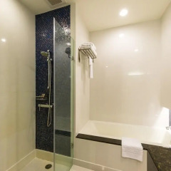 Отель Chatrium Riverside Bangkok 5* Номер Премиум с двуспальной кроватью фото 30
