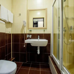 Гостиница Guest House Golden Kids Стандартный номер с 2 отдельными кроватями фото 10