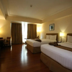 Crown Regency Hotel and Towers Cebu 4* Номер Делюкс с различными типами кроватей