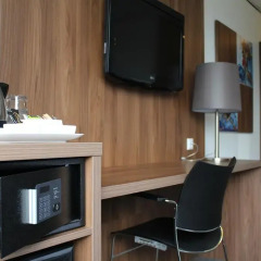 City Hotel 4* Номер Делюкс с различными типами кроватей фото 5