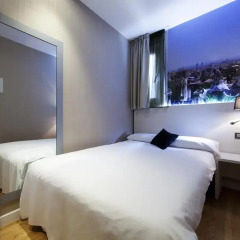 Отель Hostal Bcn Ramblas Стандартный номер с различными типами кроватей фото 3