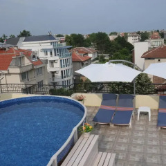 Отель Guest House Sany бассейн