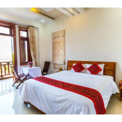 Отель Hoang Thu Homestay 2* Улучшенный номер с различными типами кроватей
