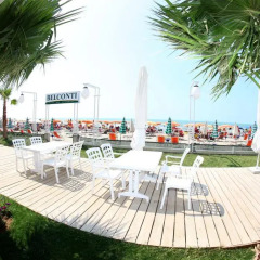 Bel Conti Hotel бассейн