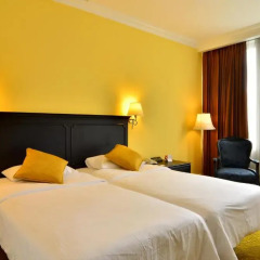 Отель The Tawana Bangkok 3* Улучшенный номер с разными типами кроватей фото 5